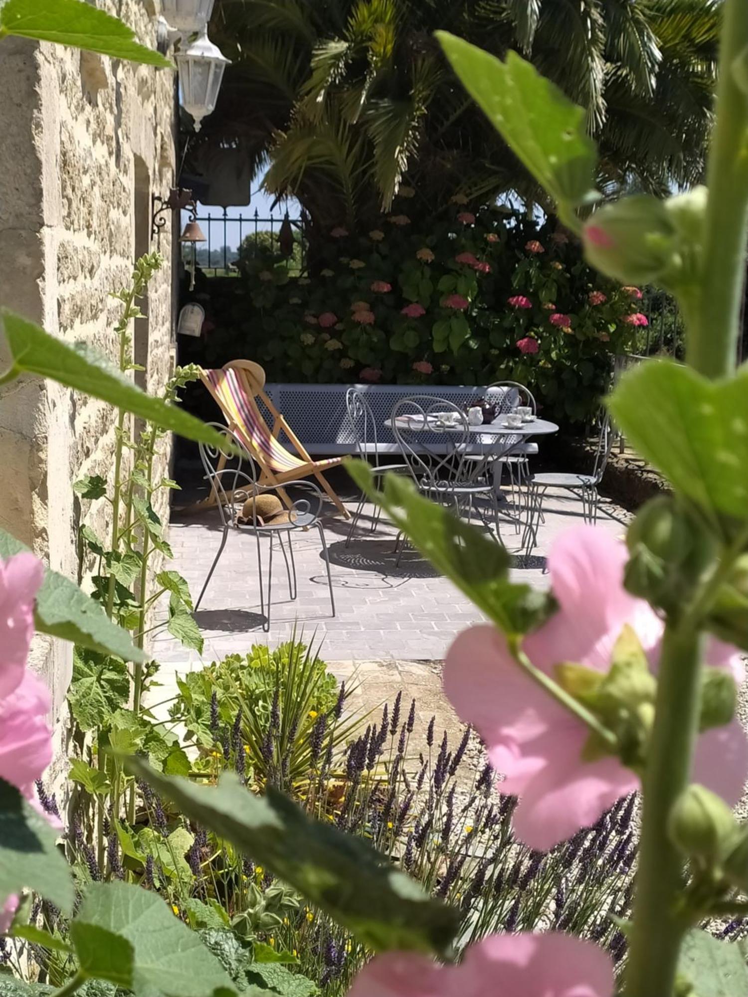 Gite La Bourgetterie Fontenay Sur Mer Buitenkant foto